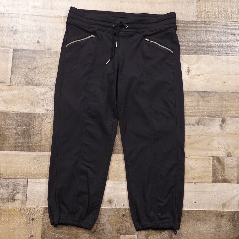 Athleta Metro Capris with Zipper Pockets